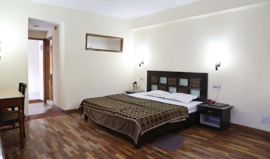 Hotel Jessica Manāli Εξωτερικό φωτογραφία